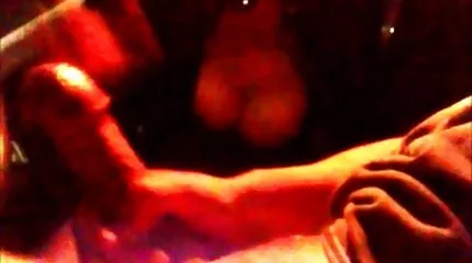 Dude ontwikkelde de lul lange sexfilms van een vriendin na haar vibrator
