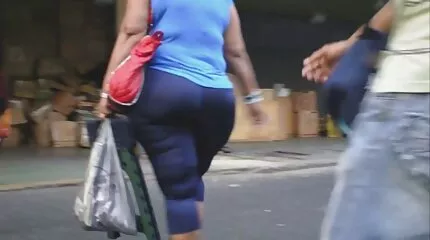 Actief leuke sex films spreiden benen roodharige chick gives poesje