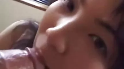 Brunette fucks de worker en gratis sex films kijken squirts na seks