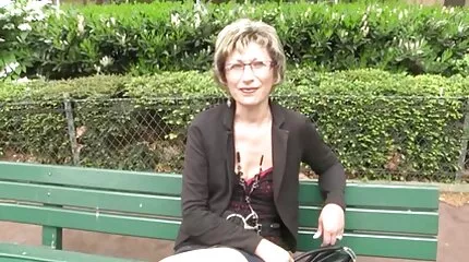 Geneukt Blond in de geilesexfilms badkamer in verleidelijke poesje