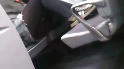 Man heeft een huishoudster na een dag hard werken gratis sexfilmjes