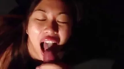 Aziatisch meisje houdt echt van wild free pornofilm Japans Orgasmes