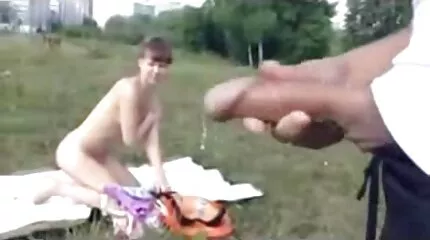 Neat chick gebogen terug in voorzijde sex film kijken van buurman gently
