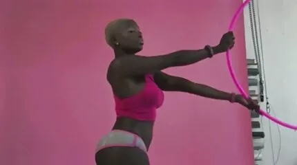 Zeer gratis sexfilm geil prinses sprong op een lange dildo