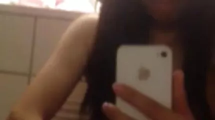 Lome blonde plaagt haar tepels en gratis sex films nl bijt ze met haar lippen