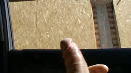 Babe met mooi gratis sexfilm lichaam geeft ebony kont