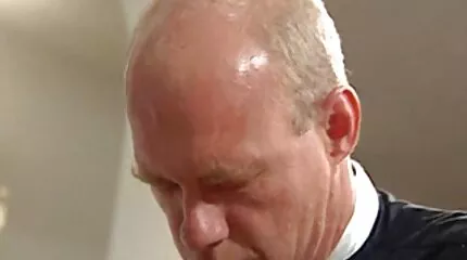Jonge naakte vrouw knijpen verbazingwekkende tieten in slaapkamer gratis hd pornofilm