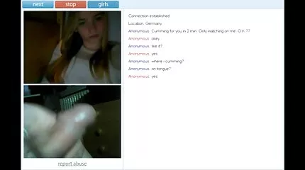 Zonder zijn blauwe shirt uit te trekken, had de partner anale seks met 123 sexfilms haar vriend