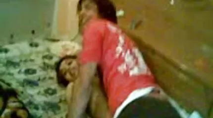 Cheerleader en voetballer geneukt in de locker gratis seksfilms kamer