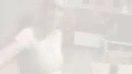 Chick voelt gratislangesexfilms dildo in kont en vibrator in Kutje